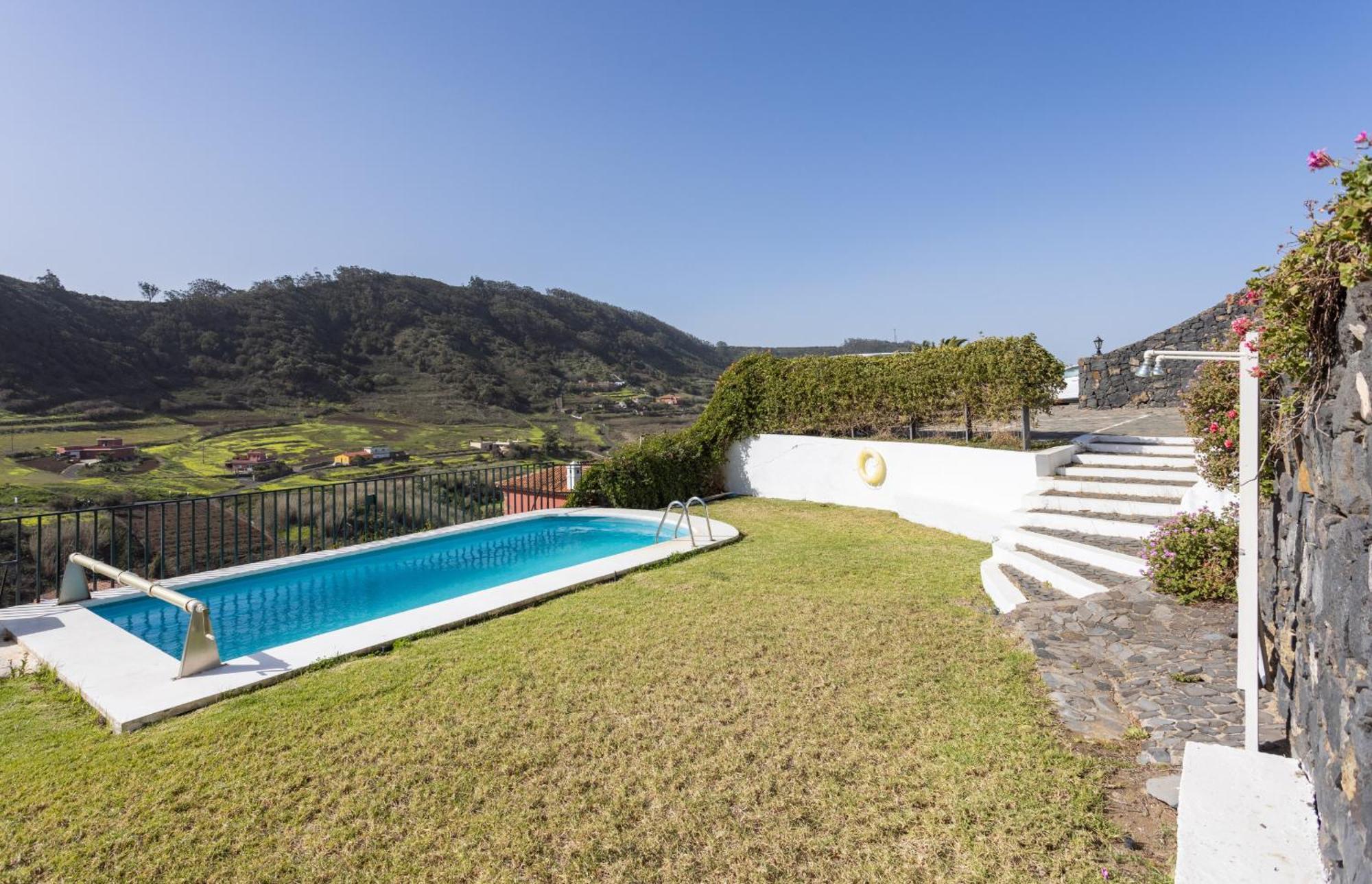 Holiday home Geranios